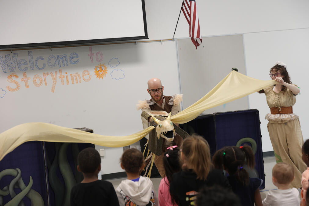 Dragon&#39;s flight, &quot;Bookworms&quot;