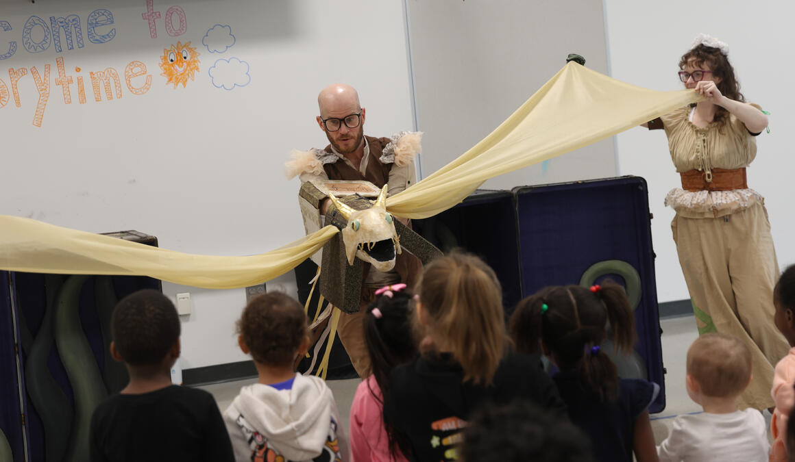Dragon in Flight (Bookworms)